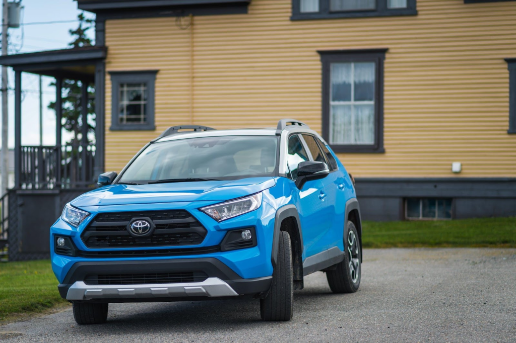 What is the Towing Capacity of a 2023 Toyota RAV4? Longo Toyota Blog